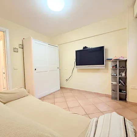 Se203 - Senigallia, Trilocale A Pochi Passi Dal Mare Con Portico E Posto Auto Senigallia