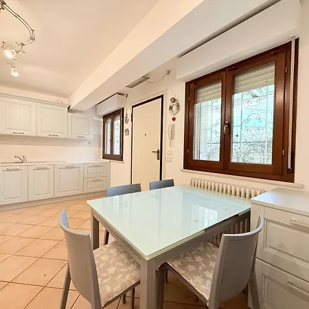 Se203 - Senigallia, Trilocale A Pochi Passi Dal Mare Con Portico E Posto Auto Appartamento