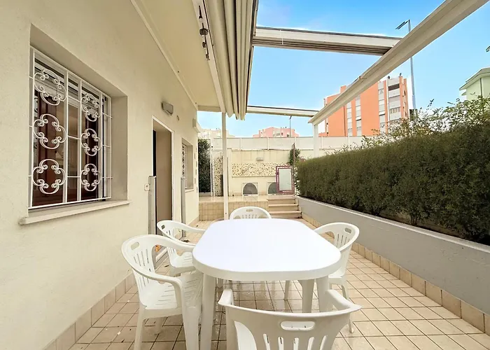 Se203 - Senigallia, Trilocale A Pochi Passi Dal Mare Con Portico E Posto Auto Appartamento Senigallia